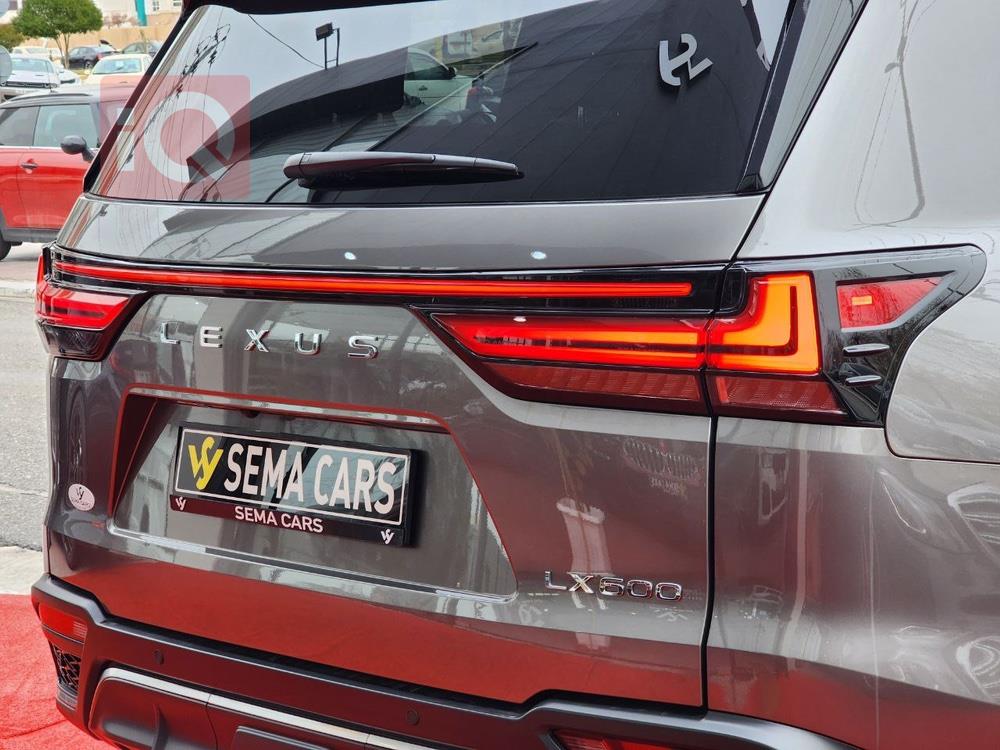 Lexus LX